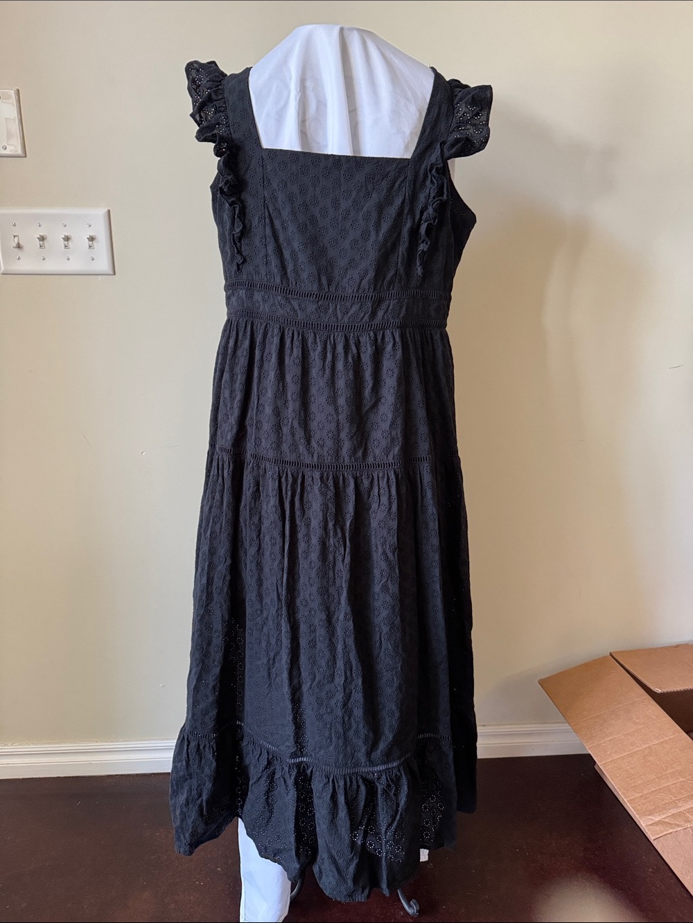 Ann Taylor size 16 Black summer dress C3